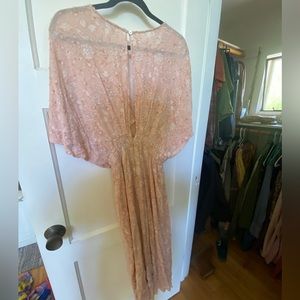 Olivaceous pink floral dress with slit 🌟🌟🌟